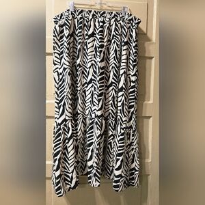 Eloquii Elements Smocked Waist Tiered Black Cream White Maxi Skirt Size: 22/24